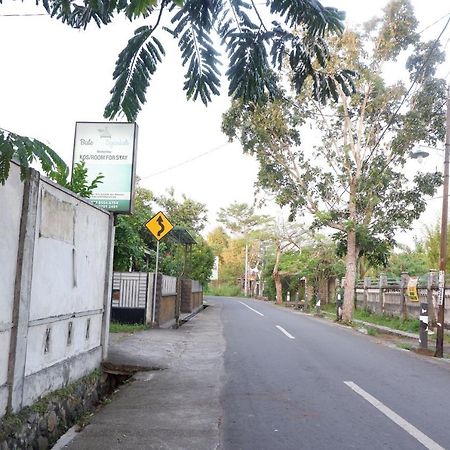 Reddoorz At Bale Eja Syariah Senggigi Apartman Montongbuwoh Kültér fotó
