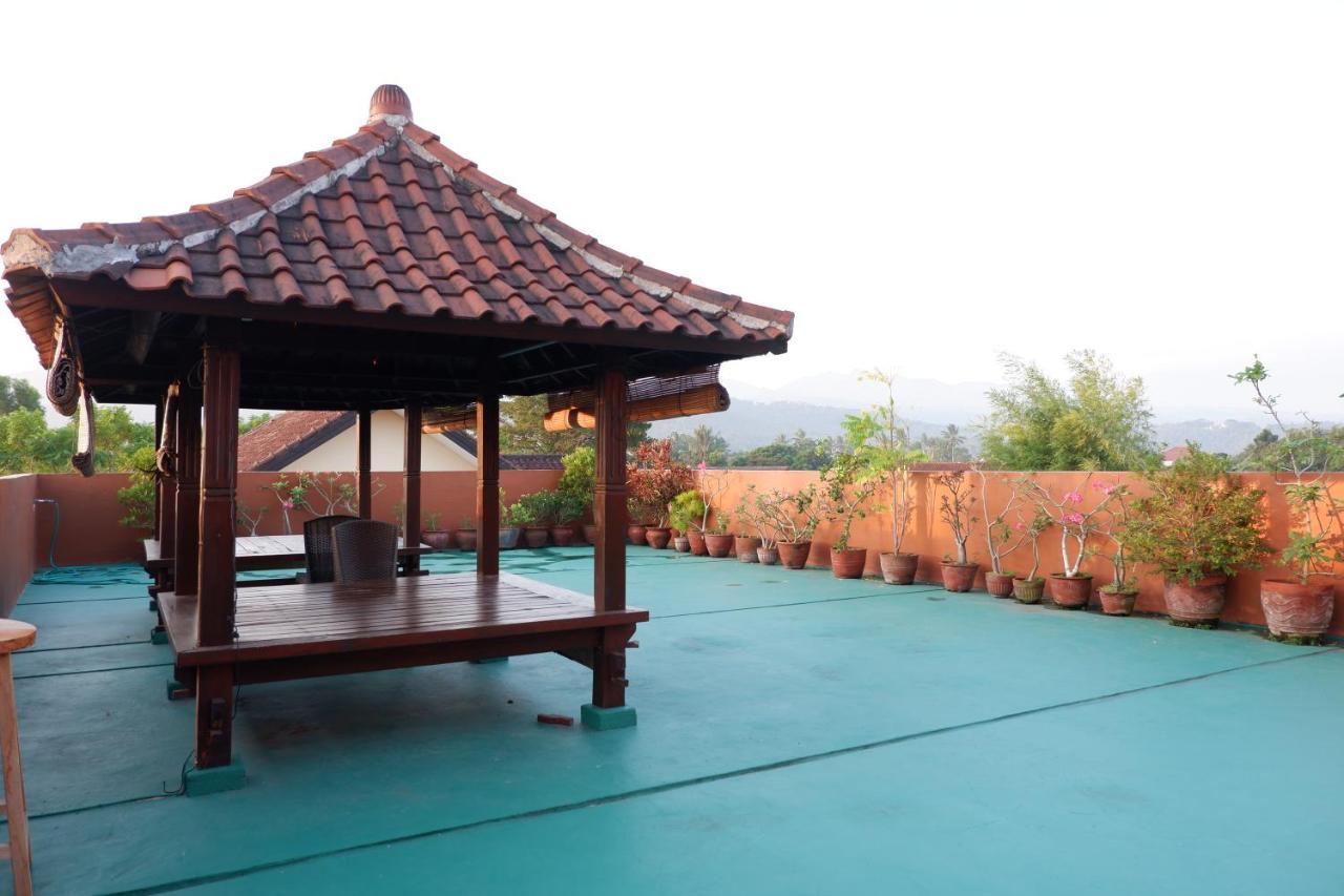 Reddoorz At Bale Eja Syariah Senggigi Apartman Montongbuwoh Kültér fotó